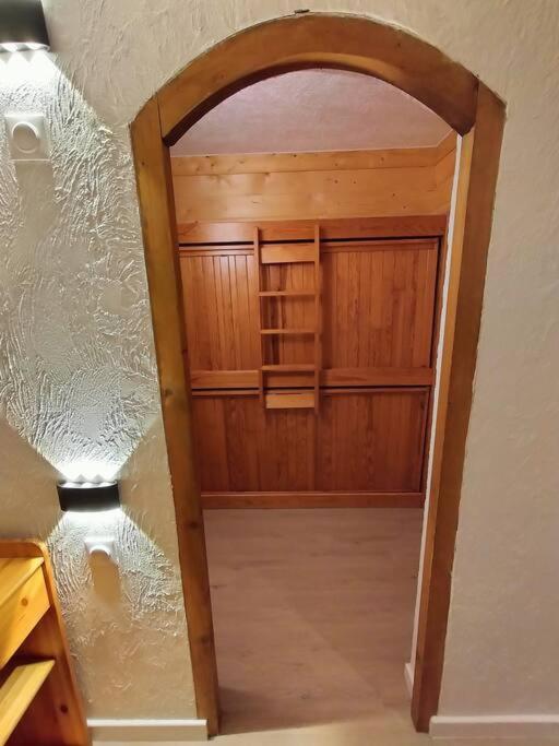 סן-ג'רבה-לה-באן Appartement Meuble Avec Vue Sur Les Montagnes Et Piscine L'Ete מראה חיצוני תמונה